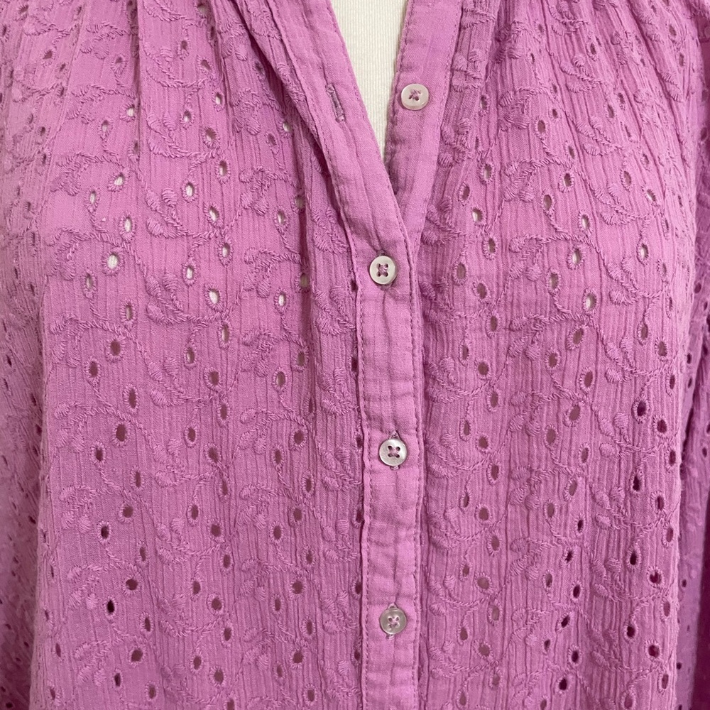 FREE PEOPLE Orchid Maddison Eyelet Flowy Blouse Button Front Collarless Size XS - Picture 7 of 14
